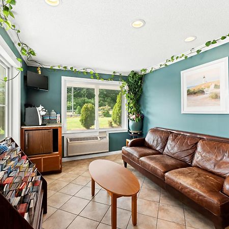 Americas Best Value Inn Stonington Mystic Esterno foto