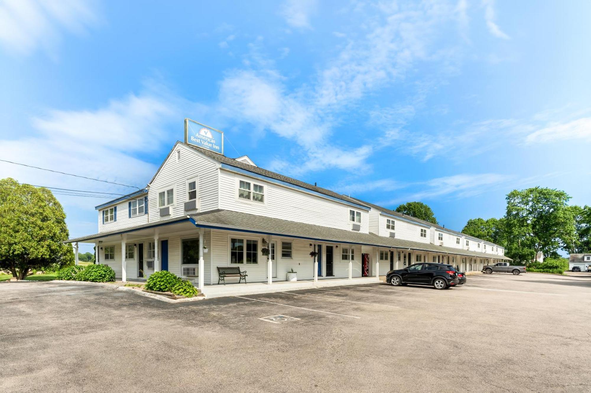 Americas Best Value Inn Stonington Mystic Esterno foto